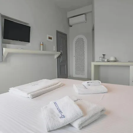 Charming Santorini 1 Bedroom Deluxe Wonderful Caldera Sea Views Close To City Centre Fira (Santorini)