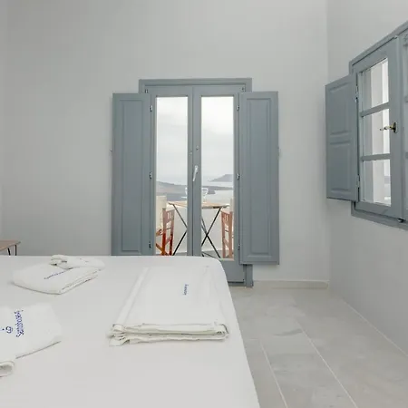 Charming Santorini 1 Bedroom Deluxe Wonderful Caldera Sea Views Close To City Centre Villa Fira (Santorini)