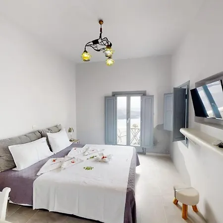 Charming Santorini 1 Bedroom Deluxe Wonderful Caldera Sea Views Close To City Centre Villa Fira (Santorini)